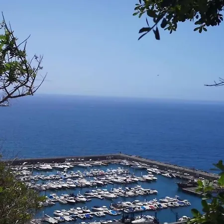 Perfect Getaway In Gigantes, Shared Pool-wifi Apartment *